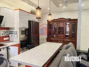 3-к квартира, вторичка, 110м2, 2/4 этаж