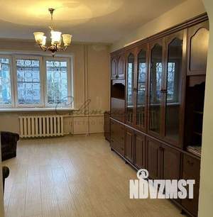 2-к квартира, вторичка, 45м2, 1/4 этаж