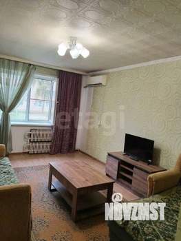 2-к квартира, вторичка, 45м2, 1/4 этаж