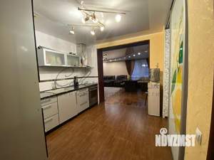 3-к квартира, вторичка, 110м2, 1/4 этаж