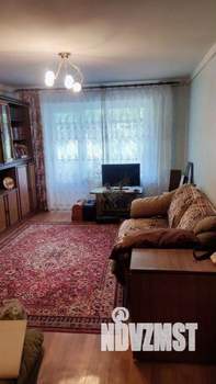 2-к квартира, вторичка, 54м2, 1/9 этаж