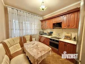 2-к квартира, вторичка, 61м2, 1/5 этаж